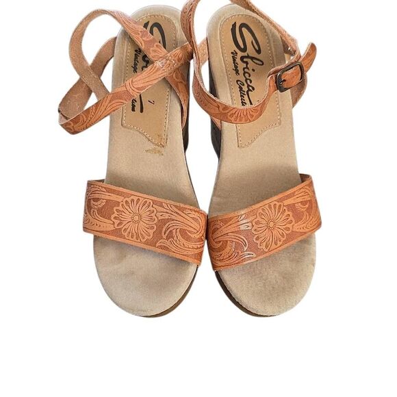 Sbicca Women's Size 7 Tan Brown Embossed Leather Wooden Wedges**FLAW - Picture 5 of 7